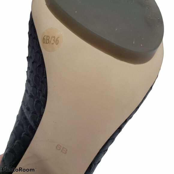 BCBGMAXAZRIA ROUND PUMP SIZE‎ 6 - Picture 11 of 13